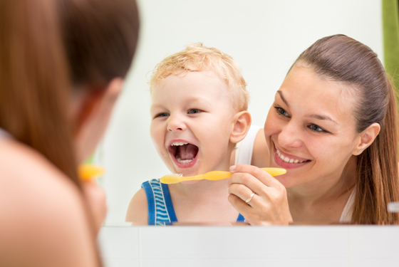 Richtige Pflege bei Kinderzähnen | Dr. Frank Häfner – Ihr ganz persönlicher Zahnarzt